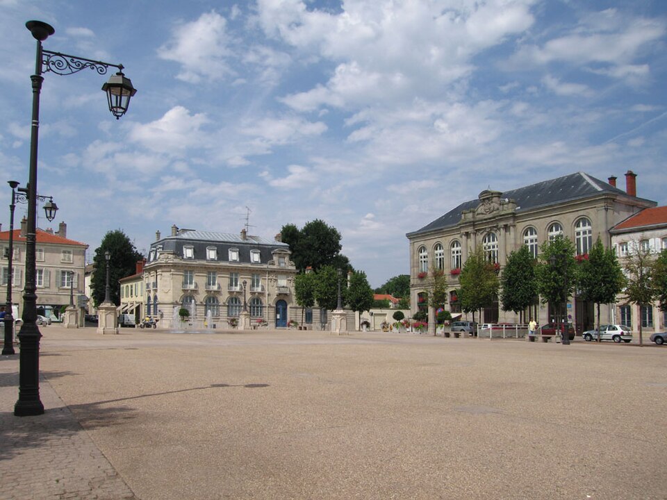 Fichier:Place Léopold Lunéville.JPEG