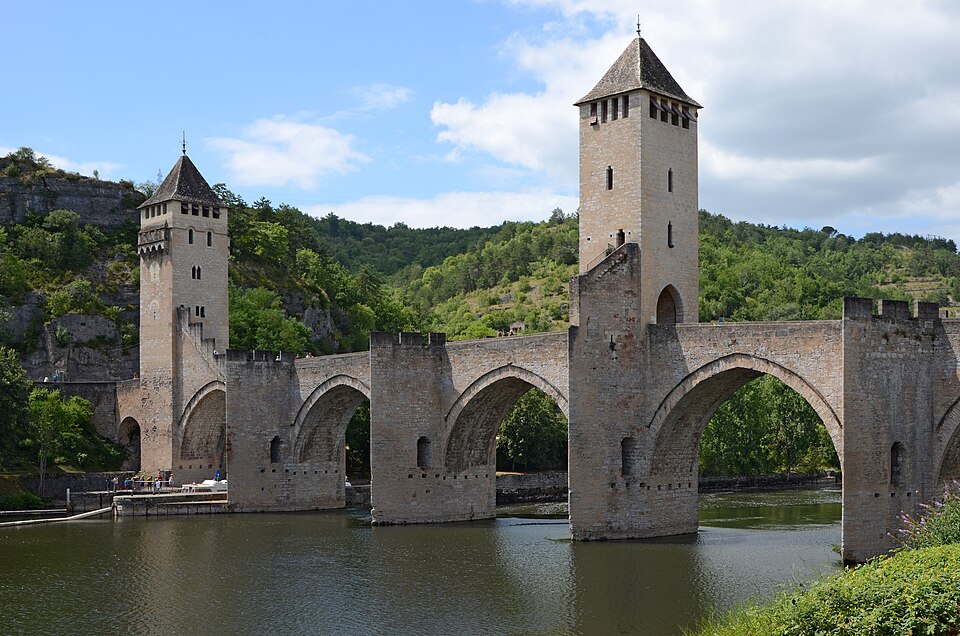 Fichier:Cahors-Pont-Valentré-dpt-Lot--DSC 0971-(2).jpg