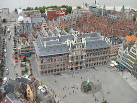 Het stadshuis (The city hall).jpg