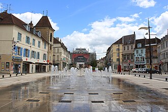 Lons-le-Saunier - Place de la liberté 5.jpg