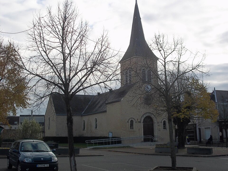 Fichier:Allonnes (Sarthe) - Eglise.JPG