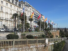 Boulevard des Pyrénées Pau 1.JPG